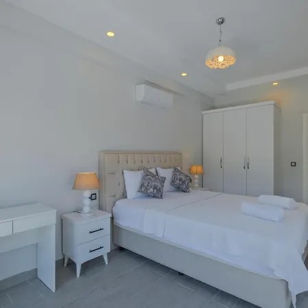 Mera-42 Aymera Villa *